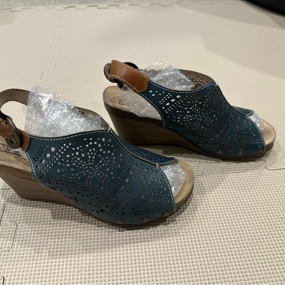 Pikolinos Mahon Blue Laser-Cut Leather Slingback Wedge Sandals Size 39 (US 8.5) - Picture 10 of 12